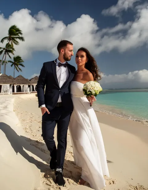 Para młoda na plaży w Punta Cana